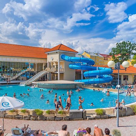 Hotel Three Lilies Inkl Aquaforum Františkovy Lázně Kültér fotó