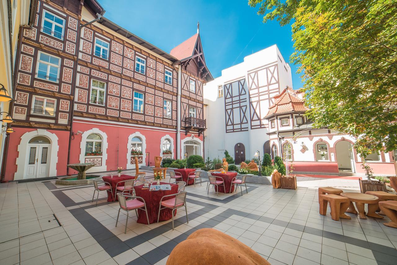 Hotel Three Lilies Inkl Aquaforum Františkovy Lázně Kültér fotó