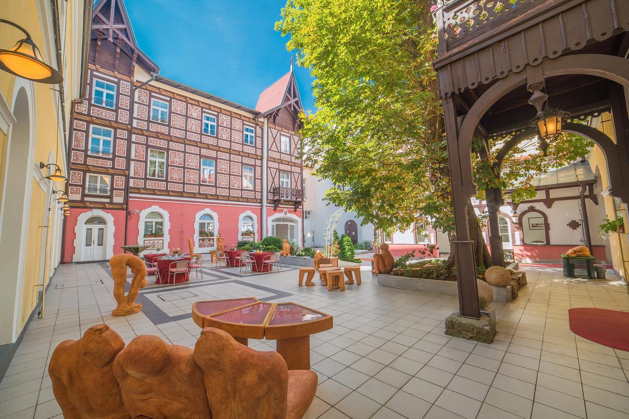 Hotel Three Lilies Inkl Aquaforum Františkovy Lázně Kültér fotó