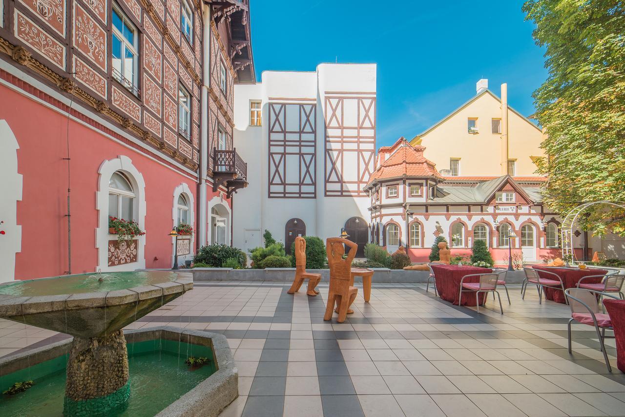 Hotel Three Lilies Inkl Aquaforum Františkovy Lázně Kültér fotó